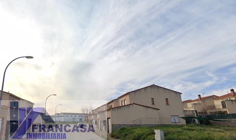 For sale of house in El Casar de Escalona