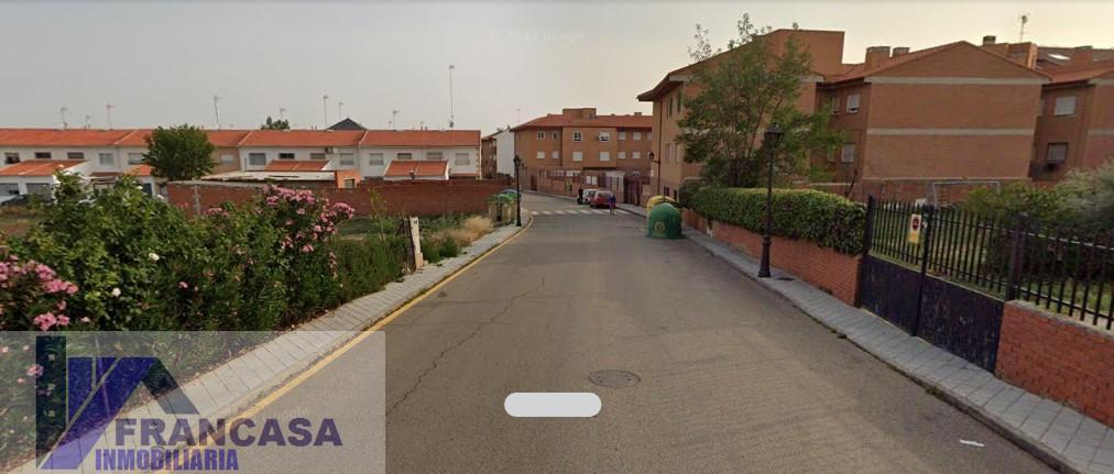 For sale of flat in Yuncler