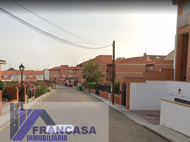 For sale of flat in Yuncler
