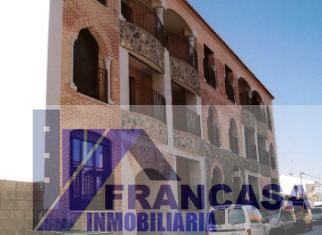 Venta de piso en Cazalegas