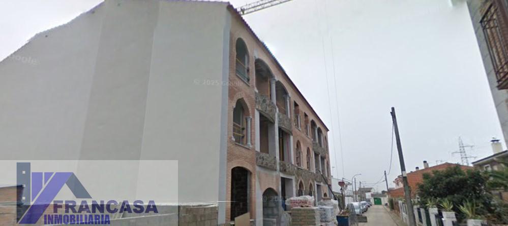 Venta de piso en Cazalegas