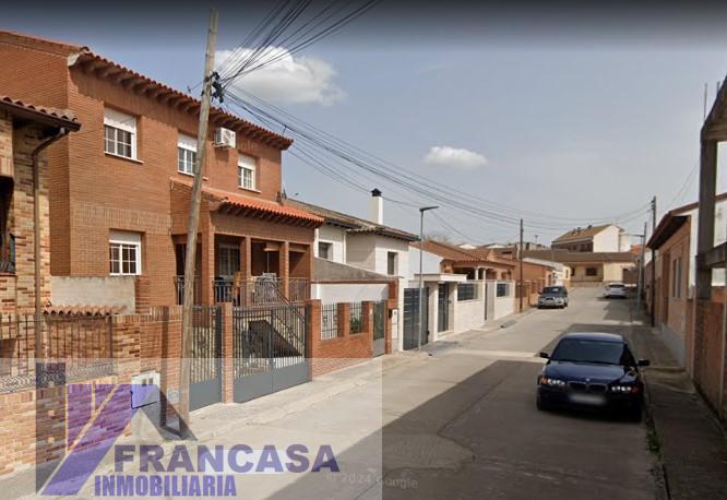 For sale of house in Cebolla