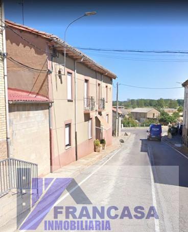 Venta de casa en Palacios de la Valduerna