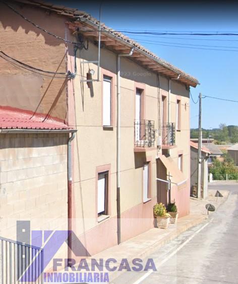 Venta de casa en Palacios de la Valduerna