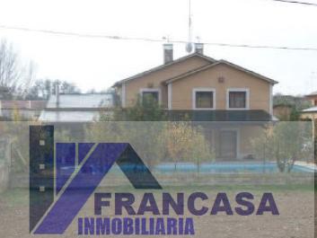 Venta de chalet en Santibáñez de Tera