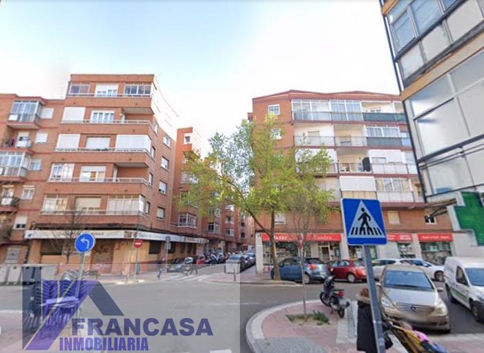 Venta de local comercial en Valladolid