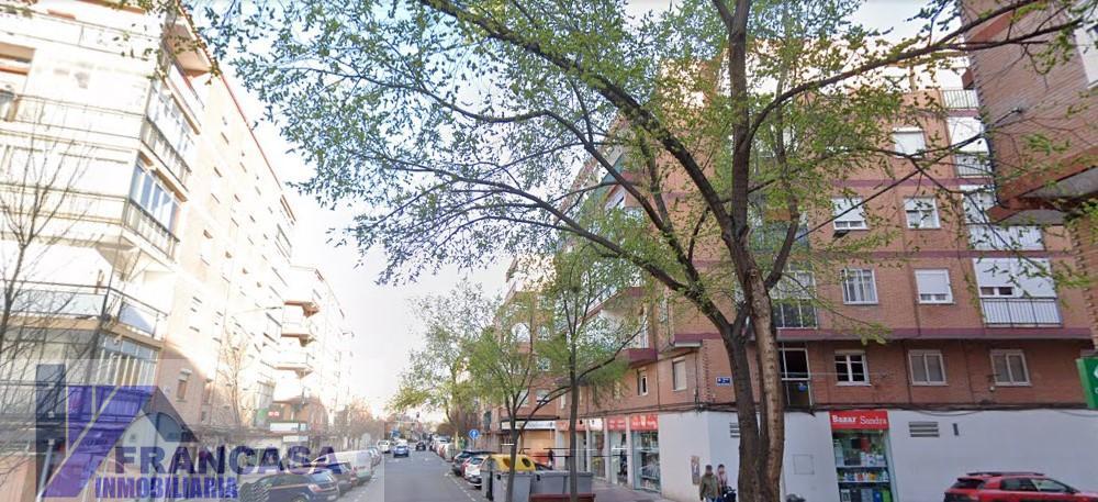 Venta de local comercial en Valladolid
