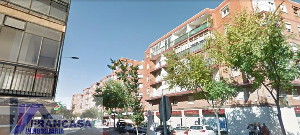 Venta de local comercial en Valladolid