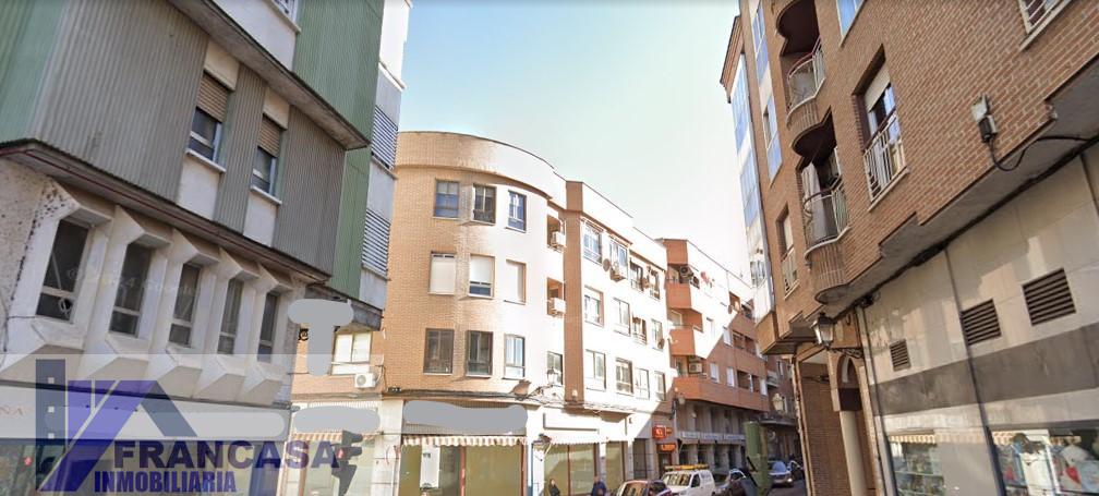 For sale of flat in Talavera de la Reina