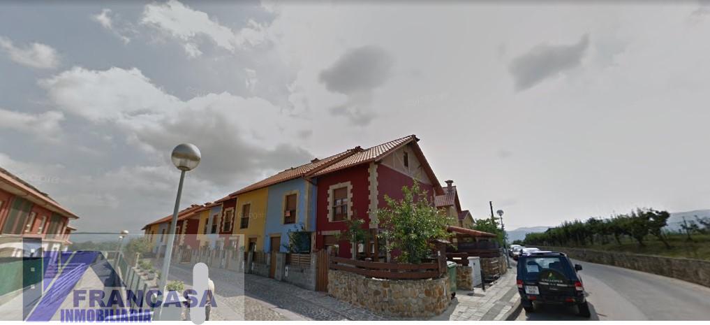 For sale of house in Piélagos