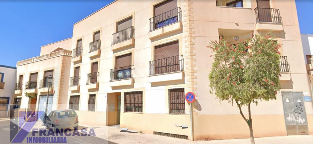 For sale of flat in Dalías