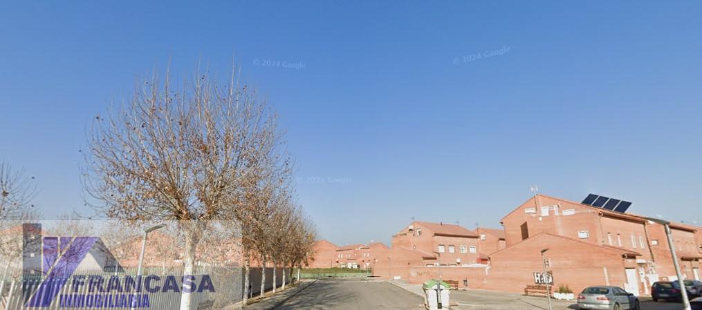 For sale of house in Chozas de Canales