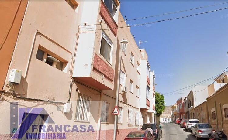 Venta de piso en Huércal de Almería