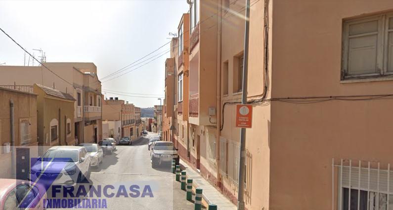 Venta de piso en Huércal de Almería