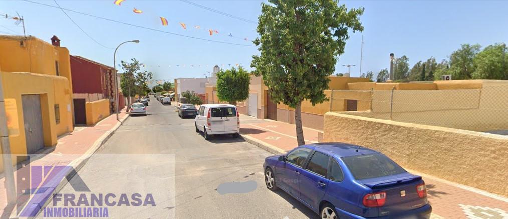 For sale of house in Roquetas de Mar