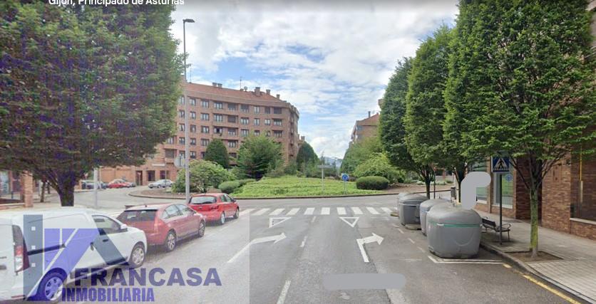 For sale of commercial in Gijón