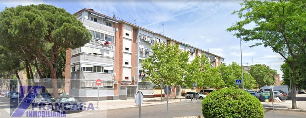 For sale of flat in Madrid