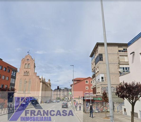 For sale of flat in Santander