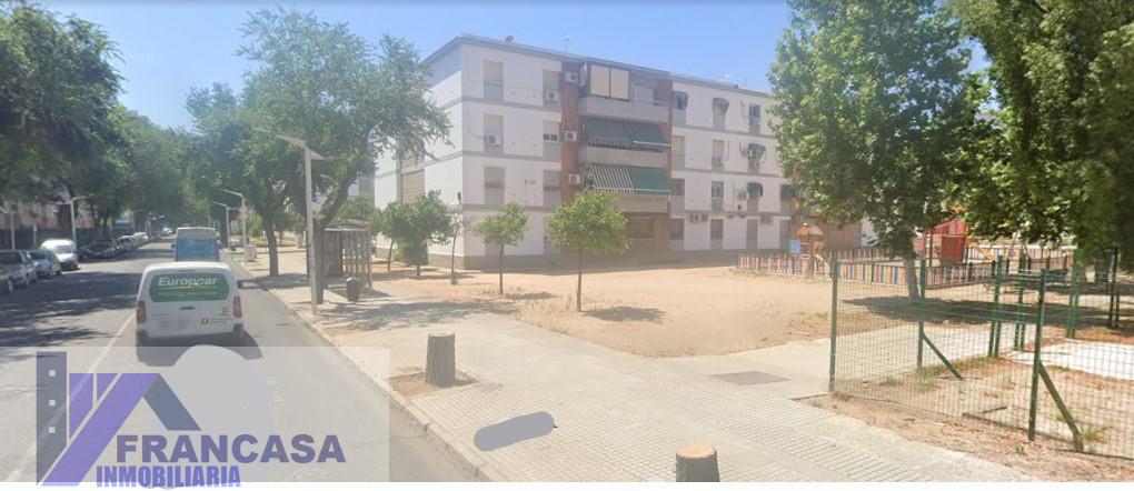 For sale of flat in Córdoba