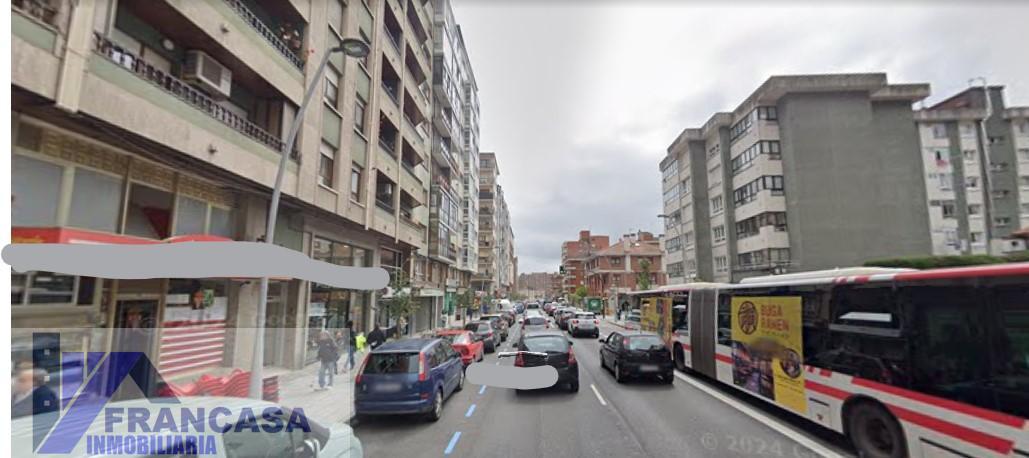 For sale of commercial in Gijón