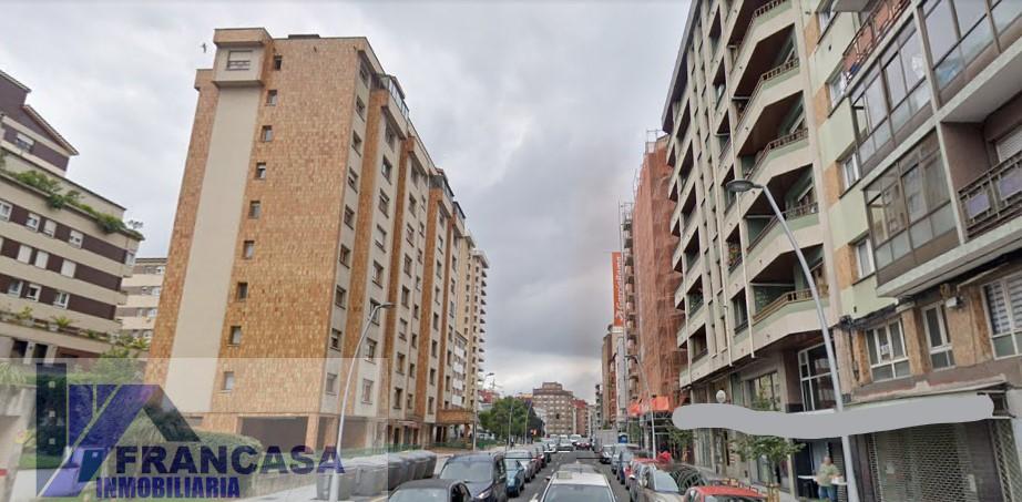 For sale of commercial in Gijón