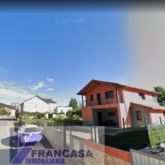 Venta de chalet en Vega de Espinareda