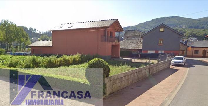 Venta de chalet en Vega de Espinareda