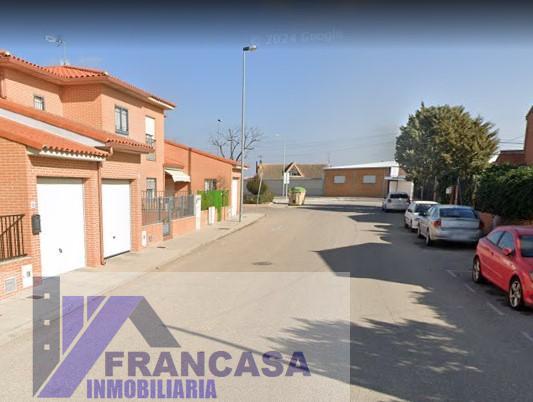 For sale of house in Camarena