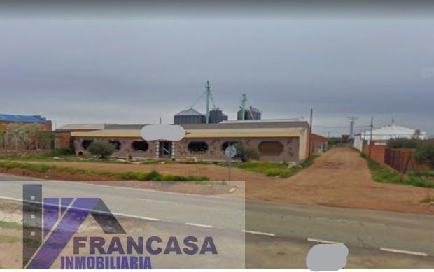 Venta de nave industrial en Navahermosa