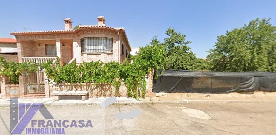 Venta de chalet en Navahermosa