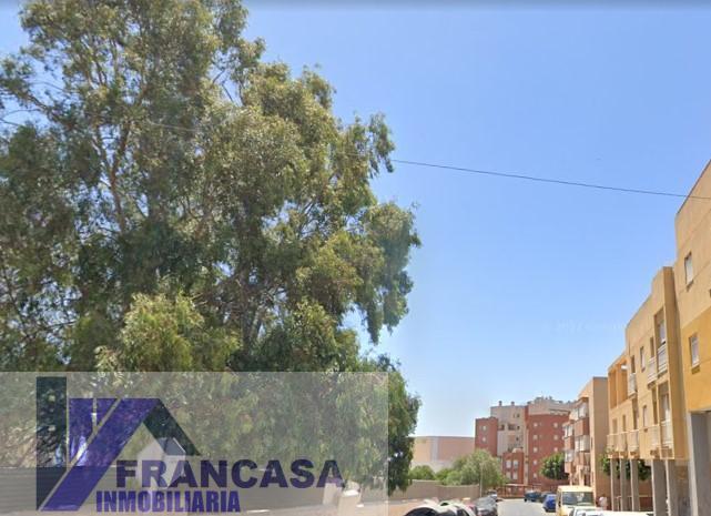 For sale of flat in Almería