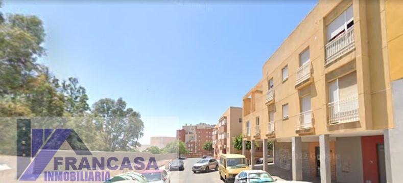 For sale of flat in Almería