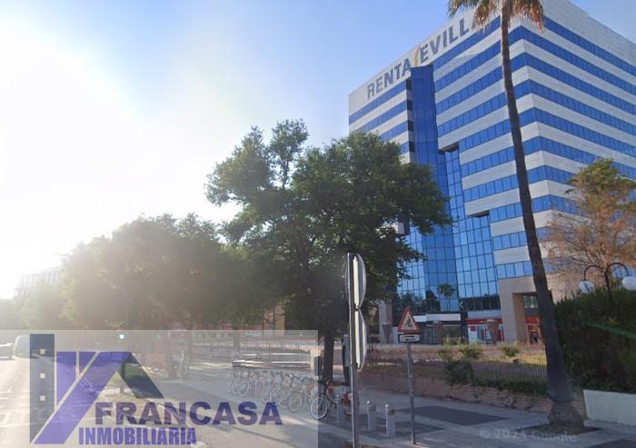 For sale of office in Sevilla