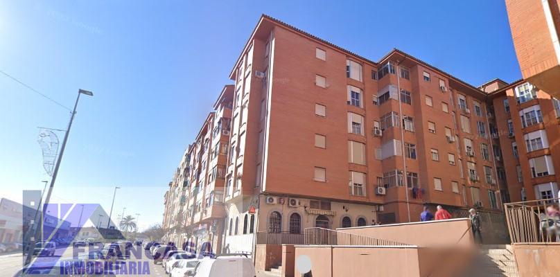 For sale of flat in Cáceres