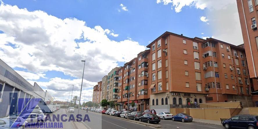 For sale of flat in Cáceres