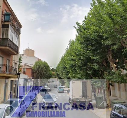 For sale of flat in Almansa