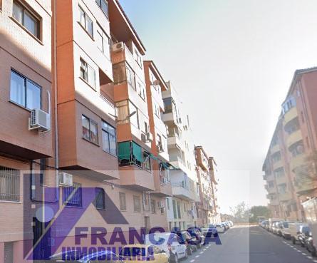 For sale of flat in Cáceres