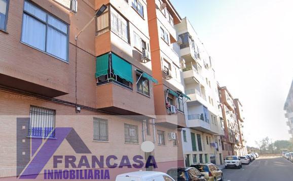 For sale of flat in Cáceres