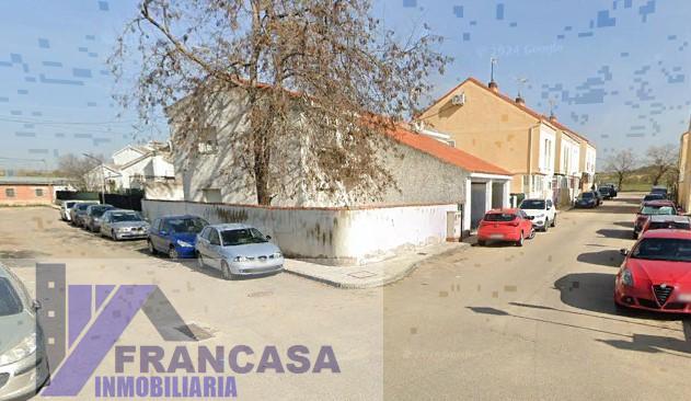 For sale of house in Camarenilla