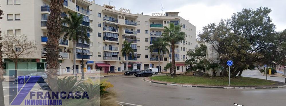 For sale of commercial in Estepona