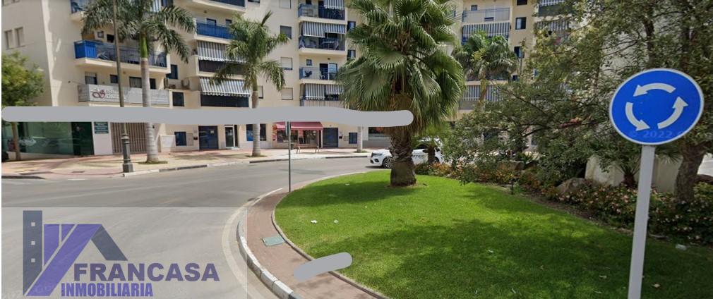 For sale of commercial in Estepona