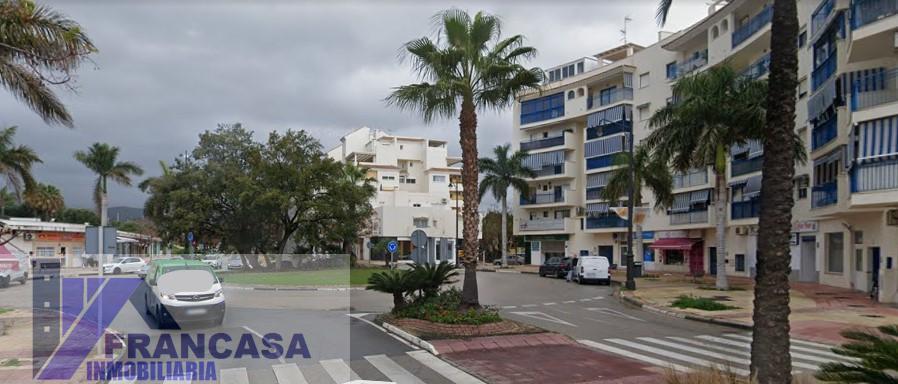 For sale of commercial in Estepona