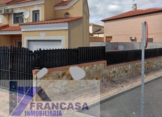 For sale of house in Albarreal de Tajo