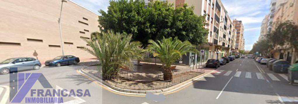 For sale of commercial in Almería