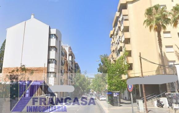 For sale of commercial in Málaga