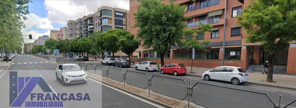 For sale of commercial in Cáceres