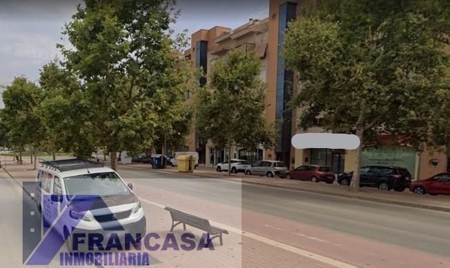 For sale of commercial in Vélez-Málaga