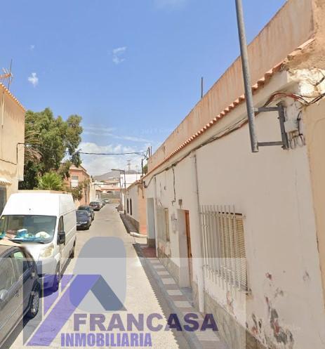 For sale of house in Adra