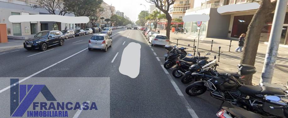 Venta de local en Cádiz