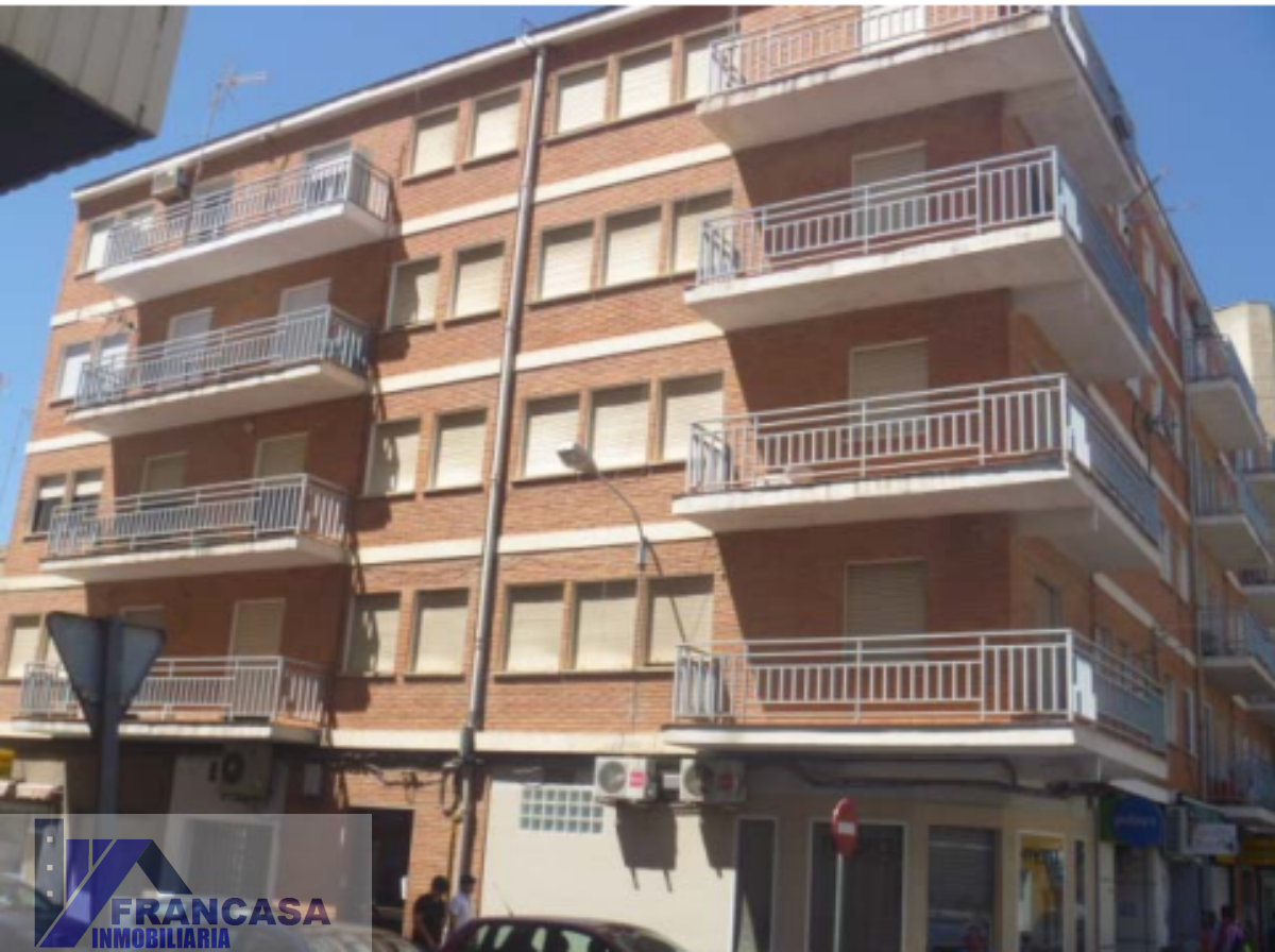 For sale of flat in Hellín